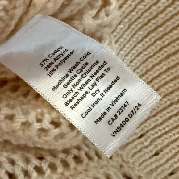 Talbots Tipped V-Neck Sweater Like new - Picture 7 of 8